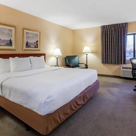 La Quinta Inn By Wyndham Detroit Southgate Extérieur photo