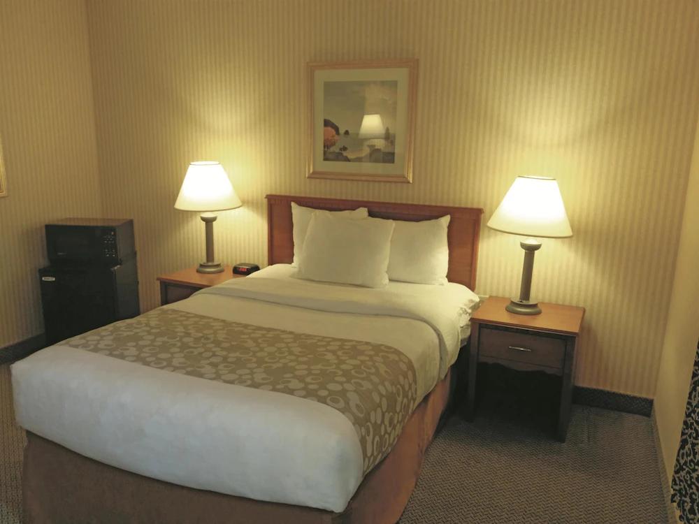 La Quinta Inn By Wyndham Detroit Southgate Extérieur photo