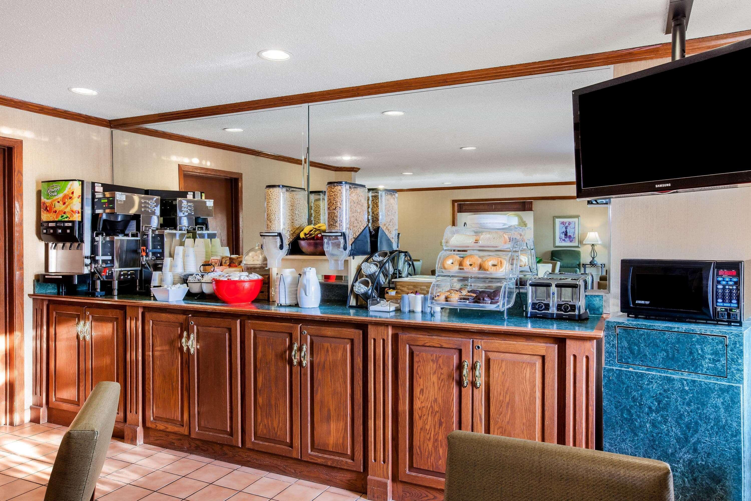 La Quinta Inn By Wyndham Detroit Southgate Extérieur photo