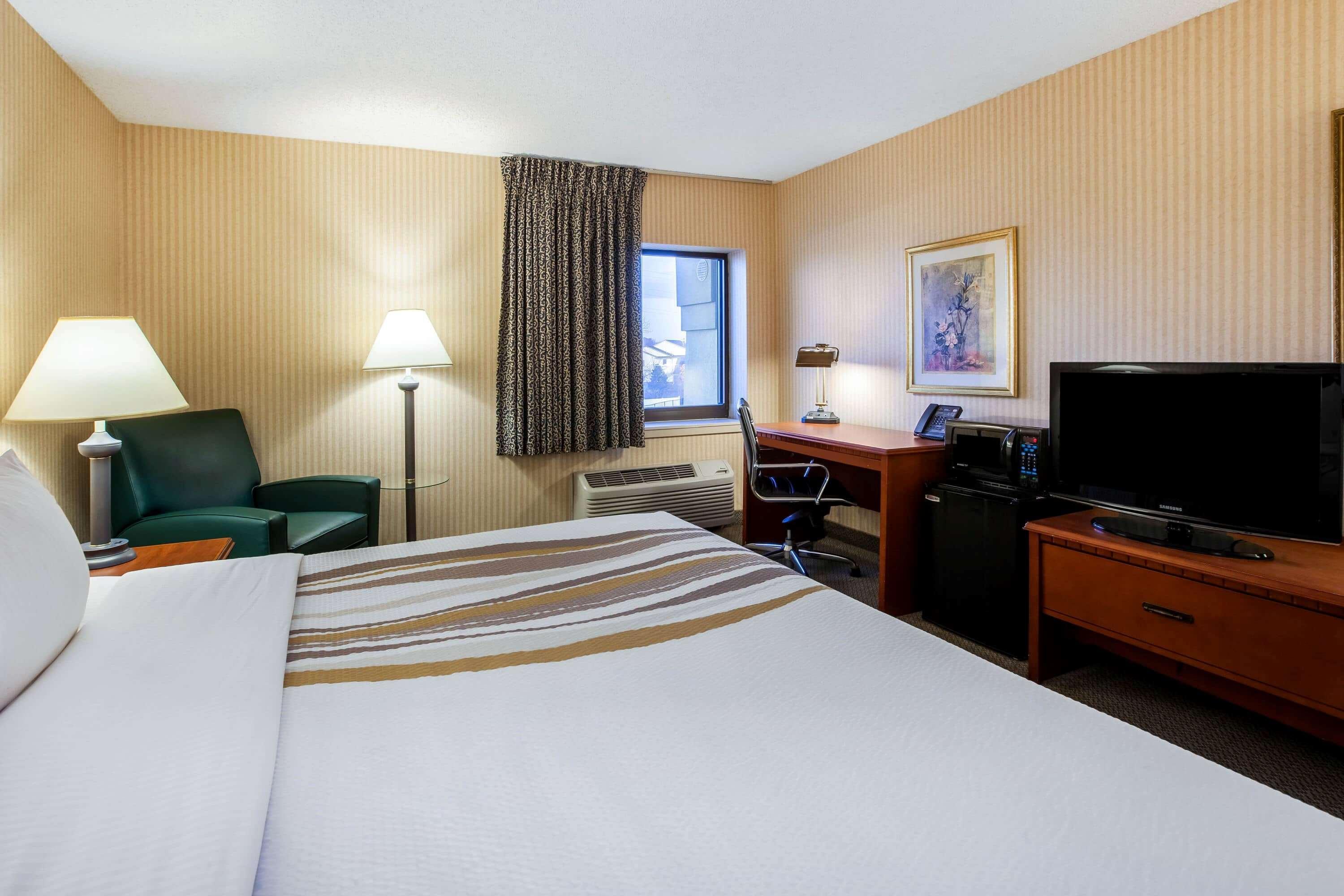La Quinta Inn By Wyndham Detroit Southgate Extérieur photo