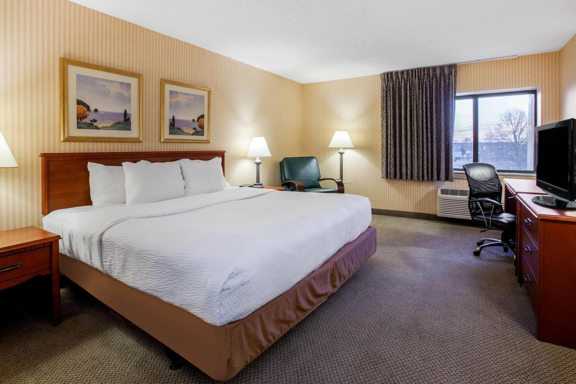La Quinta Inn By Wyndham Detroit Southgate Extérieur photo